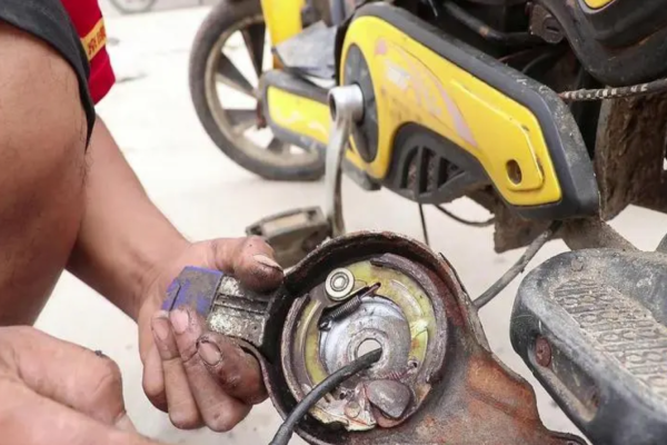 昌都电动车刹车故障